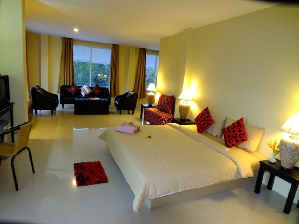 Water Palm Resort Talat Yai Extérieur photo